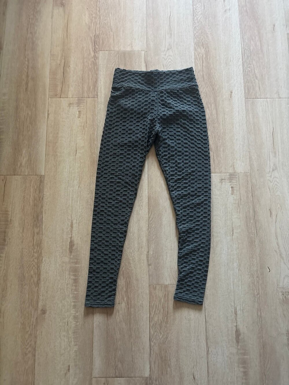 Grey workout leggings scrunch butt size small medium